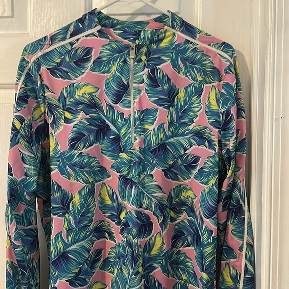 NWOT Women’s Tail Pink & Green UPF 50 Long Sleeve Mock Neck Athletic Tennis Top - Picture 2 of 9